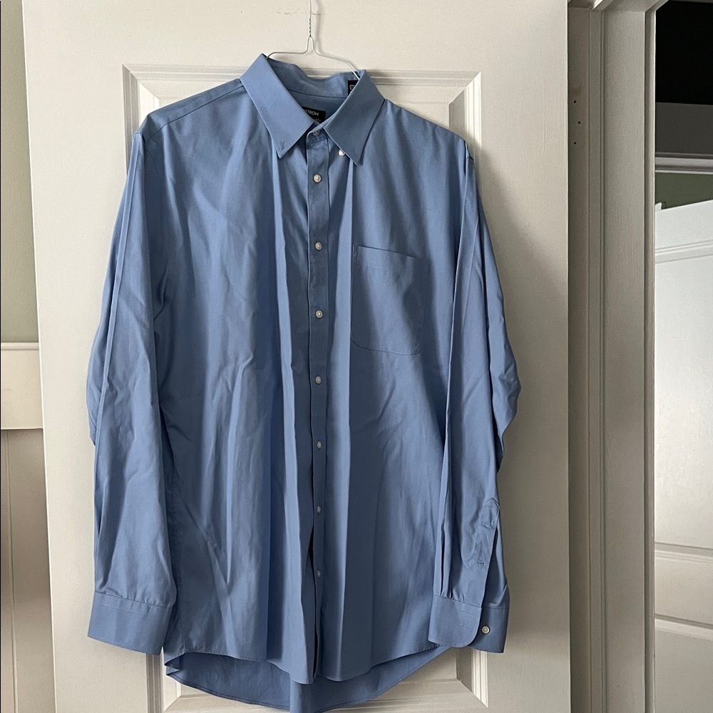 Nordstrom Smartcare Traditional fit dress shirt size 16 1/2. 36/37 Large
